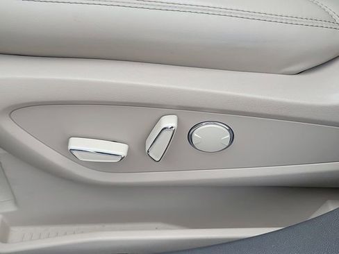 Used 2022 Lincoln Nautilus Reserve w/ Luxury Package image 6