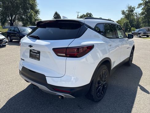 Used 2024 Chevrolet Blazer LT w/ LPO, Floor Liner Package FWD image 3