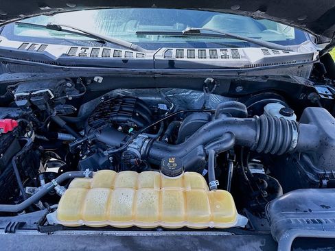 Used 2017 Ford F150 XLT image 29