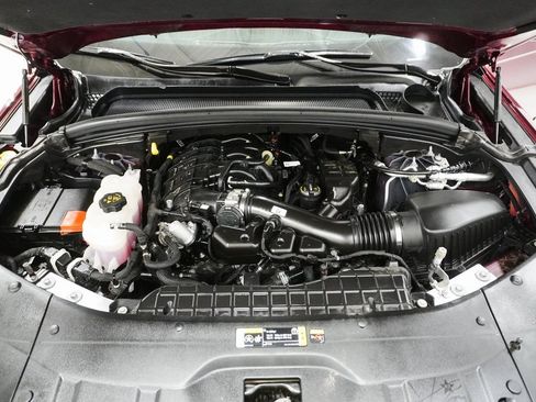 Certified 2024 Jeep Grand Cherokee L Laredo image 8