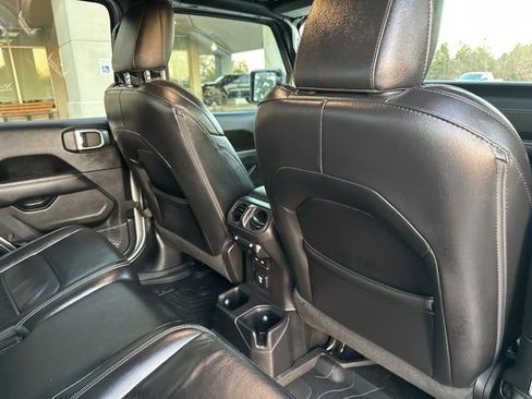 Used 2020 Jeep Gladiator Overland image 40