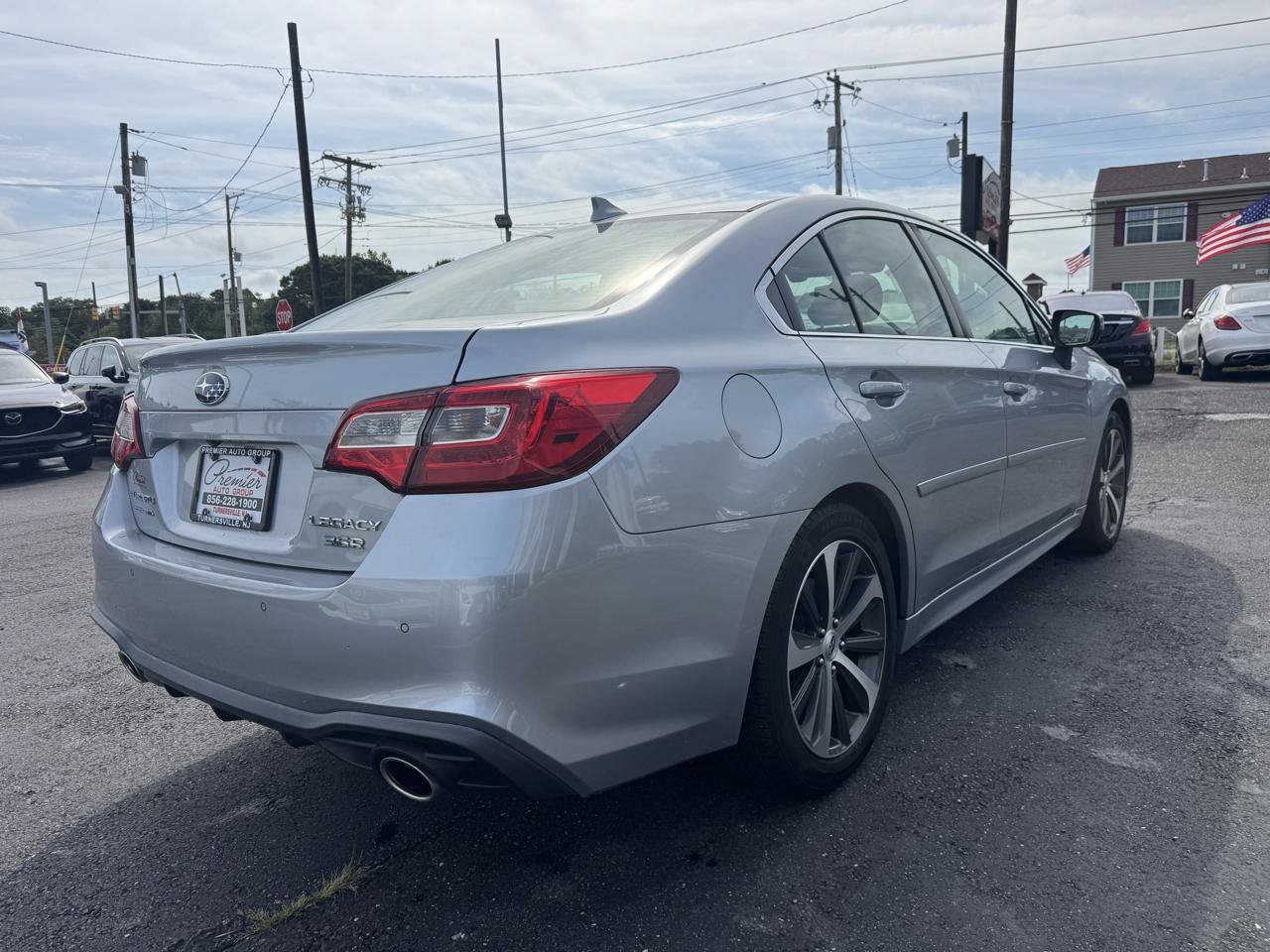 Used 2018 Subaru Legacy 3.6R Limited AWD/4WD image 5