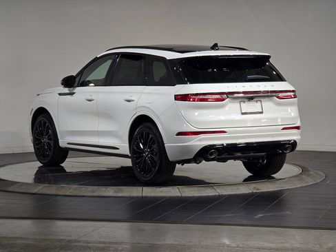 New 2026 Lincoln Corsair Reserve image 7