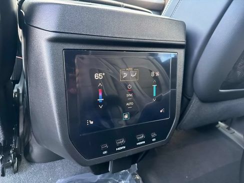 New 2026 GMC Yukon XL Denali Ultimate AWD/4WD image 16