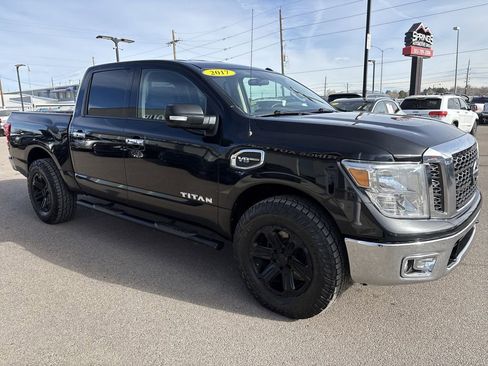 Used 2017 Nissan Titan 4x4 Crew Cab image 7