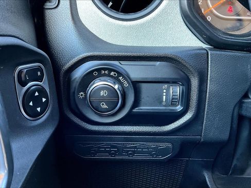 Certified 2024 Jeep Gladiator Sport image 31