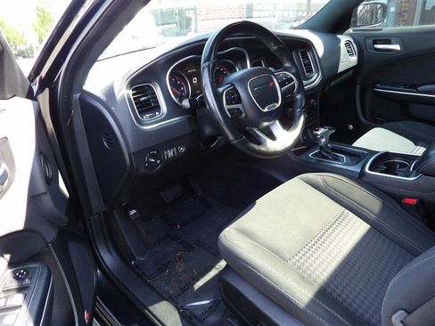 Used 2018 Dodge Charger R/T w/ Beats Audio Group RWD image 10
