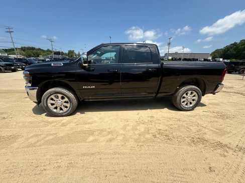 New 2026 RAM 2500 Laramie AWD/4WD image 2