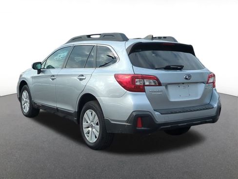 Used 2019 Subaru Outback 2.5i Premium image 4