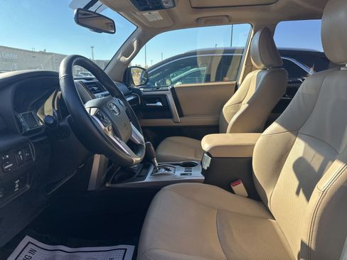 Used 2017 Toyota 4Runner Limited image 12