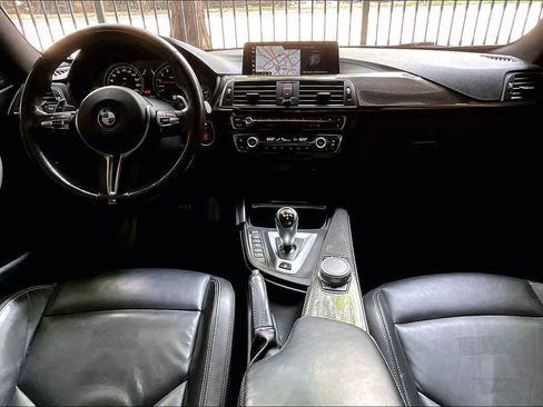 Used 2020 BMW M4 Coupe w/ Competition Package RWD image 15