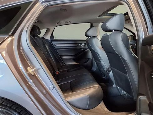 Used 2022 Honda Accord Touring image 8