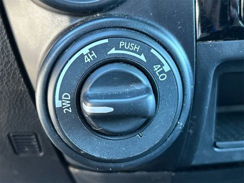 Used 2024 Nissan Titan PRO-4X w/ Off Road Protection Package image 19