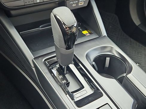 New 2026 Subaru Outback Limited AWD/4WD image 24