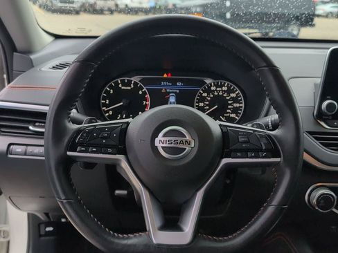 Used 2021 Nissan Altima 2.5 SR AWD/4WD image 19