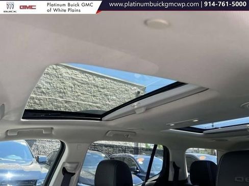 Used 2022 GMC Acadia Denali w/ Denali Technology Package image 19