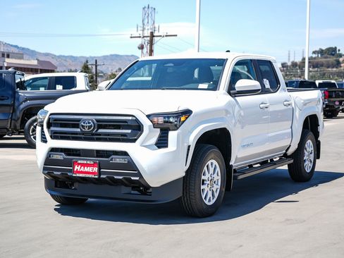 New 2026 Toyota Tacoma SR5 RWD image 3