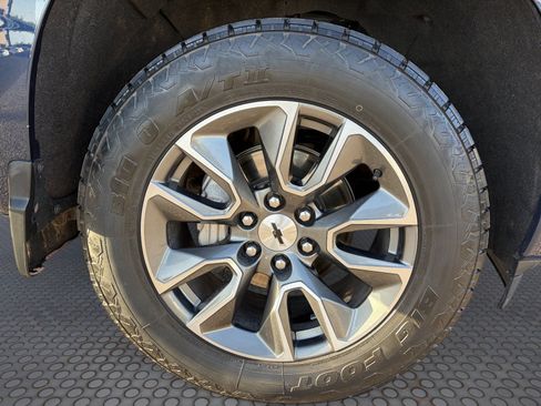 Used 2022 Chevrolet Silverado 1500 RST w/ Z71 Off-Road Package AWD/4WD image 10
