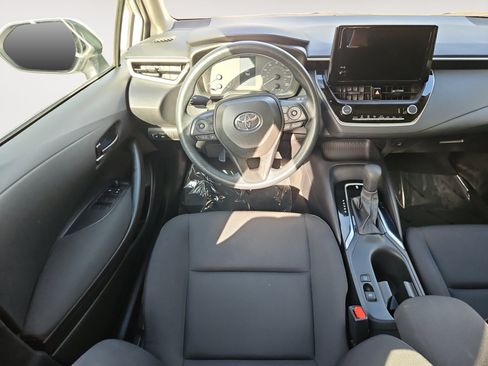 Used 2025 Toyota Corolla LE FWD image 10