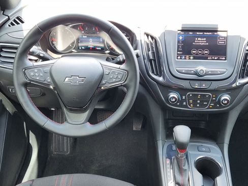 Used 2023 Chevrolet Equinox RS AWD/4WD image 25