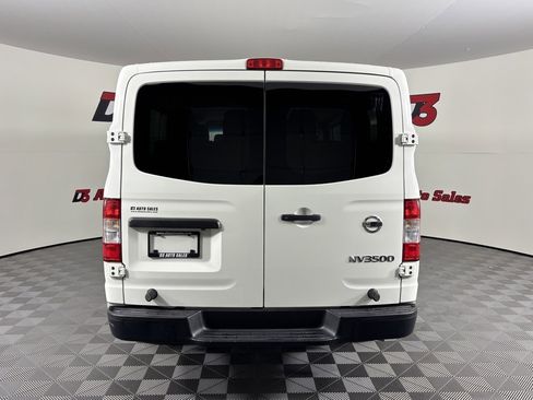 Used 2018 Nissan NV 3500 S image 5