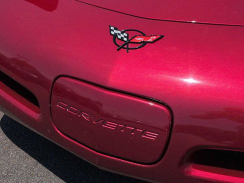 Used 2002 Chevrolet Corvette Coupe w/ Preferred Equipment Group2 RWD image 12