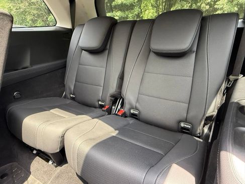 Used 2026 Mercedes-Benz GLS 450 4MATIC image 26
