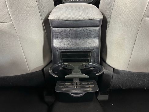 Used 2015 Toyota Corolla LE image 22