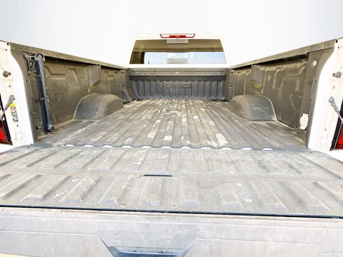 Used 2024 GMC Sierra 3500 SLT w/ SLT Premium Package RWD image 28