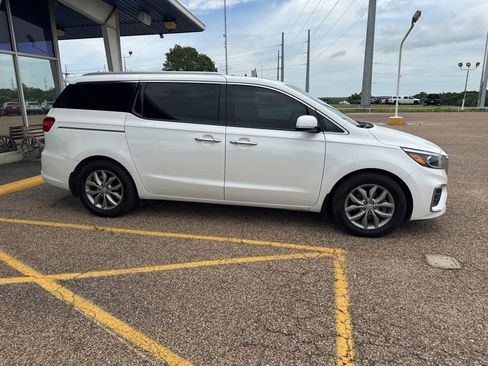 Used 2020 Kia Sedona EX w/ EX Premium Package FWD image 4