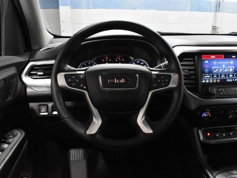 Used 2023 GMC Acadia SLT w/ Preferred Package image 8