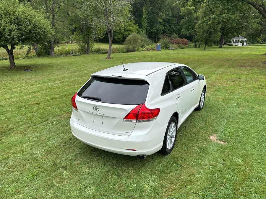 Used 2010 Toyota Venza AWD image 15