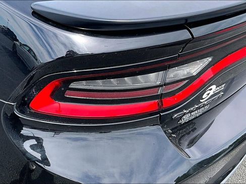 Used 2018 Dodge Charger R/T Scat Pack RWD image 20