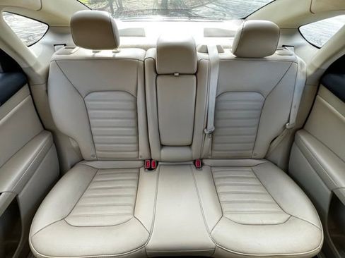 Used 2016 Ford Fusion SE w/ Equipment Group 202A image 26