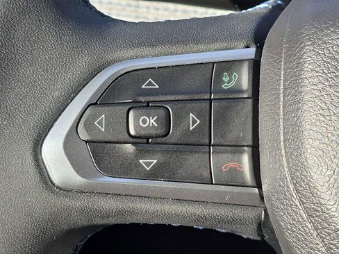 Used 2022 Jeep Compass Latitude image 27