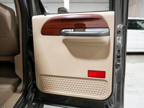 Used 2005 Ford F350 4x4 Crew Cab DRW Super Duty image 37