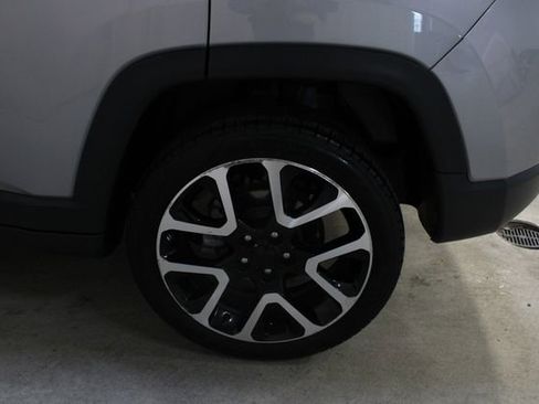 Used 2021 Jeep Compass Limited w/ Sun and Sound Group AWD/4WD image 30