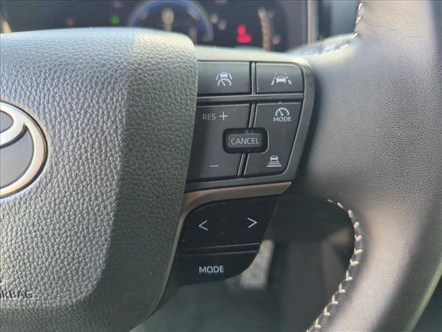 Used 2025 Toyota Camry SE w/ Multimedia Upgrade Package FWD image 15