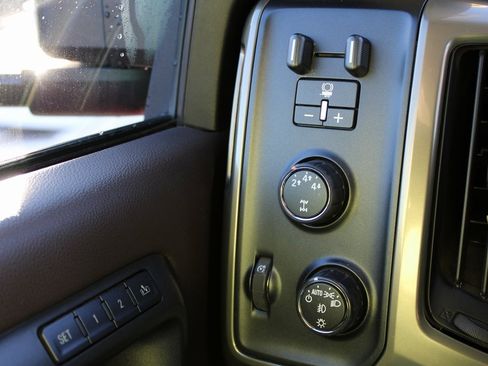 Used 2015 Chevrolet Silverado 3500 High Country w/ Duramax Plus Package image 31