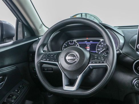Used 2025 Nissan Sentra SV FWD image 12