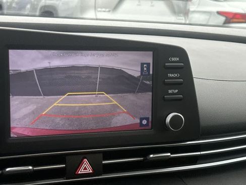 Used 2023 Hyundai Elantra SEL FWD image 18