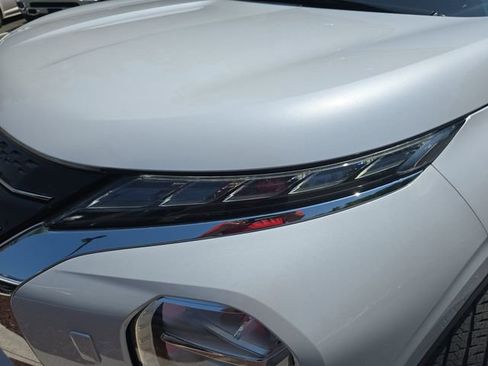 Used 2025 Mitsubishi Outlander SEL image 33