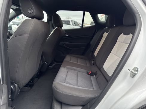 Used 2025 Chevrolet Trax RS w/ Driver Confidence Package image 30