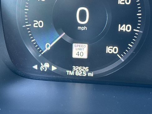 Used 2022 Volvo XC90 T6 Momentum w/ Climate Package image 20