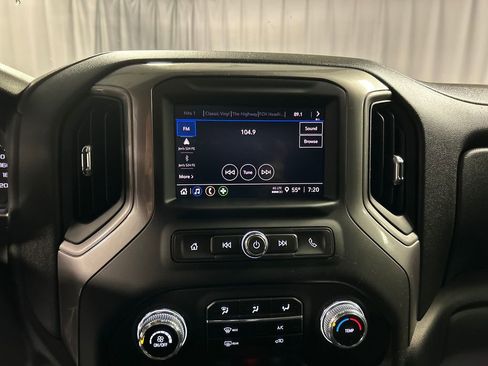 Used 2024 GMC Sierra 2500 Pro w/ Convenience Package image 17