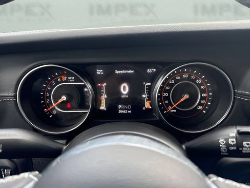 Used 2022 Jeep Wrangler Unlimited Sahara w/ Cold Weather Group AWD/4WD image 22