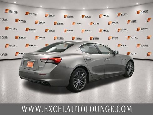 Used 2021 Maserati Ghibli S RWD image 5
