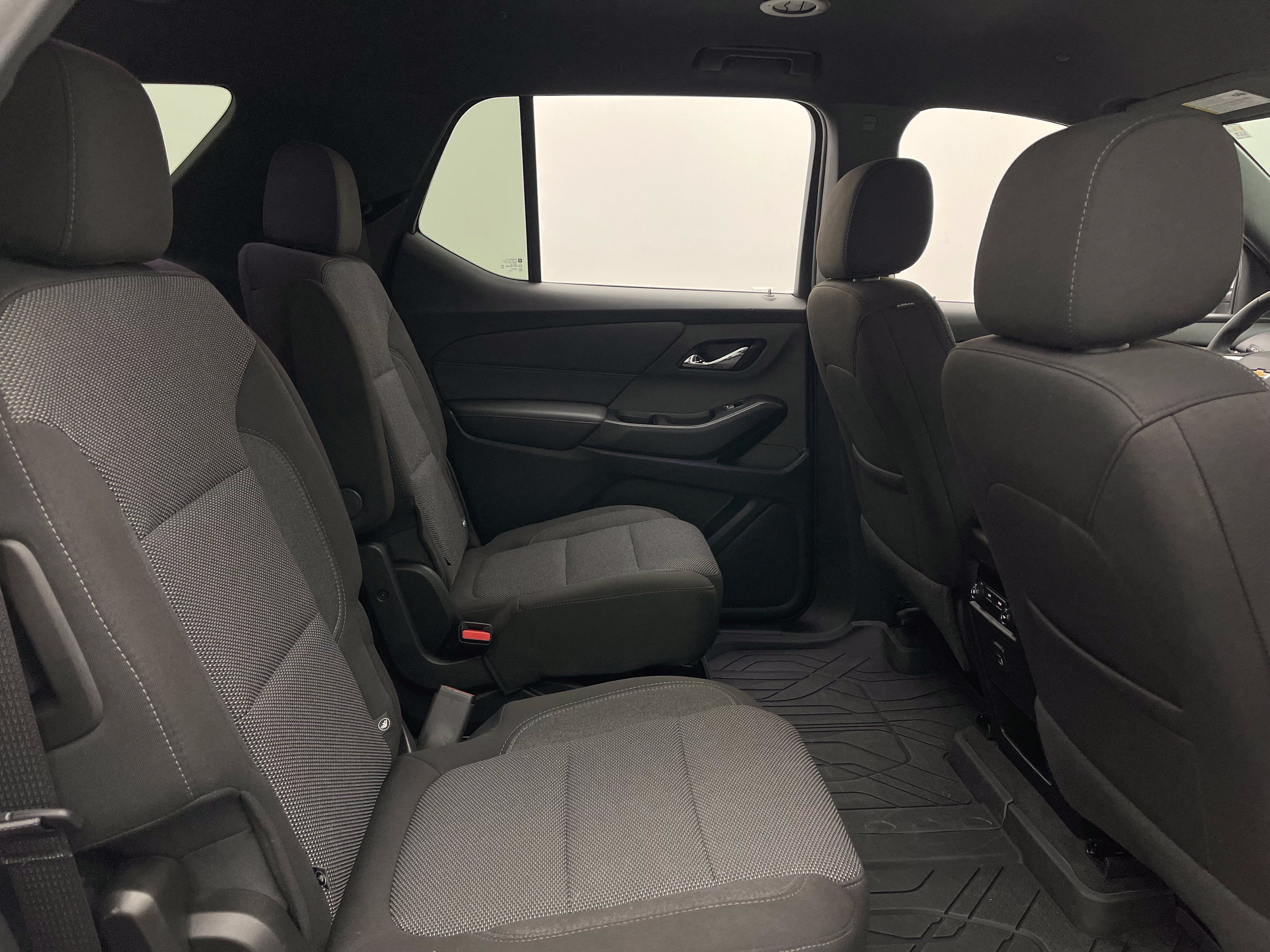 Used 2023 Chevrolet Traverse LT FWD image 37