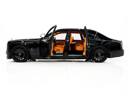 Used 2024 Rolls-Royce Phantom Sedan w/ The Phantom Package RWD image 24