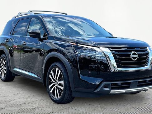 Used 2024 Nissan Pathfinder Platinum AWD/4WD image 12